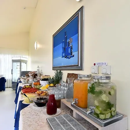 El Prado Ξενοδοχείο