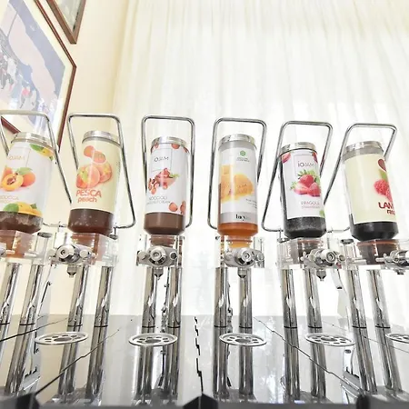 El Prado Ξενοδοχείο 3*